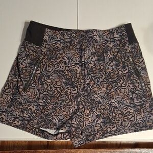 Athleta Women's Patterned Athletic Shorts - Black and Brown Size 4